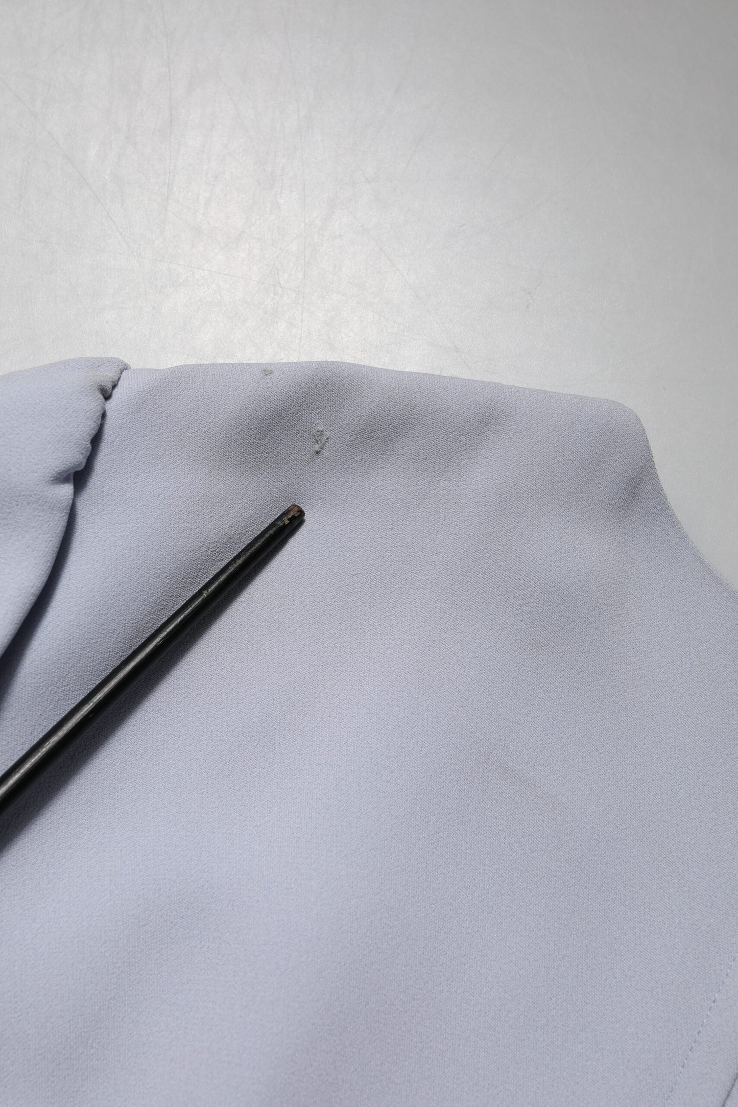 Dolce & Gabbana Graues Viskose-Midikleid mit kurzen Ärmeln