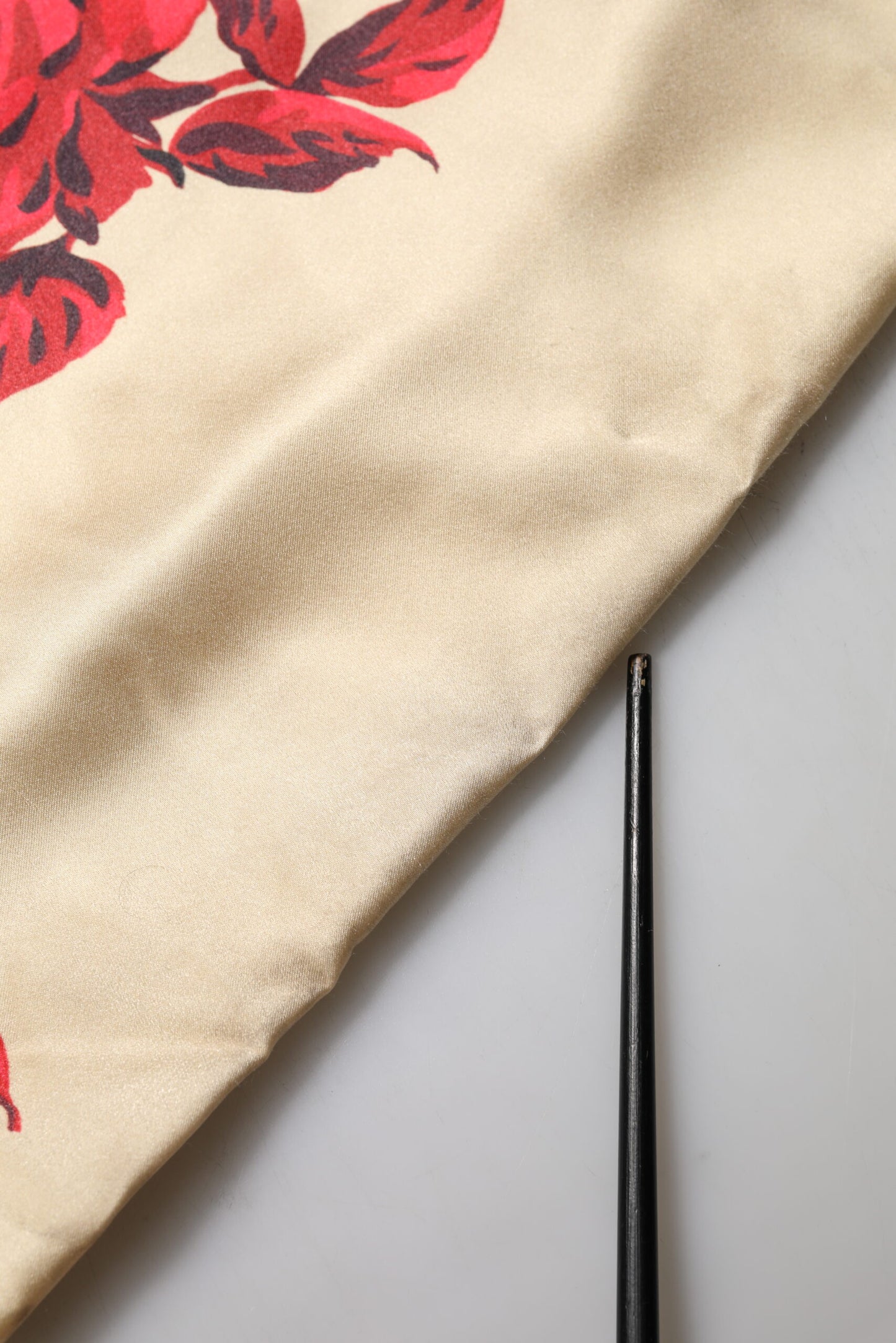 Dolce & Gabbana Beigefarbenes geblümtes Spaghettiträger-Etuikleid