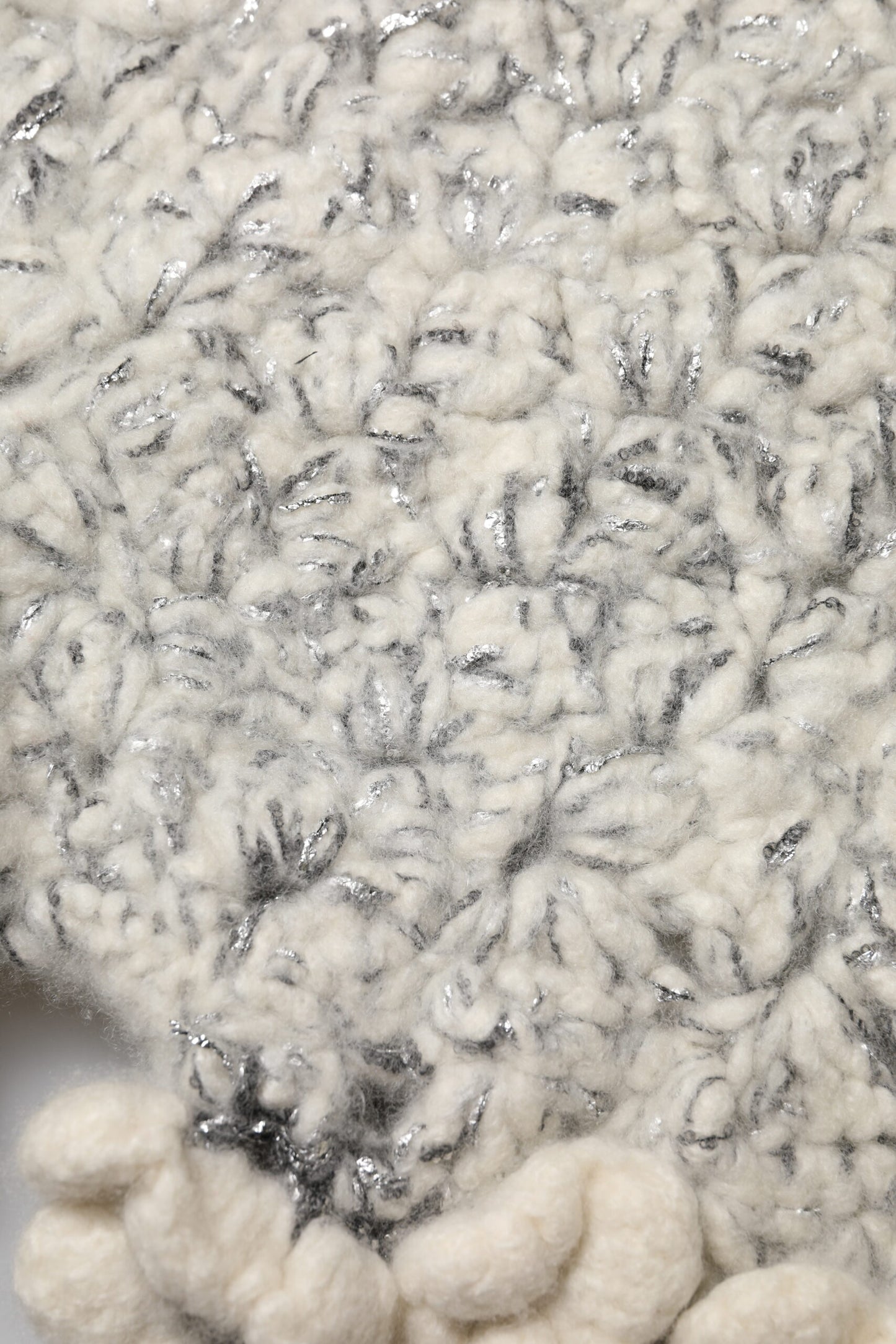 Dolce & Gabbana Metallische Bouclé-Strick-Kaschmir-Krawatten-Shorts