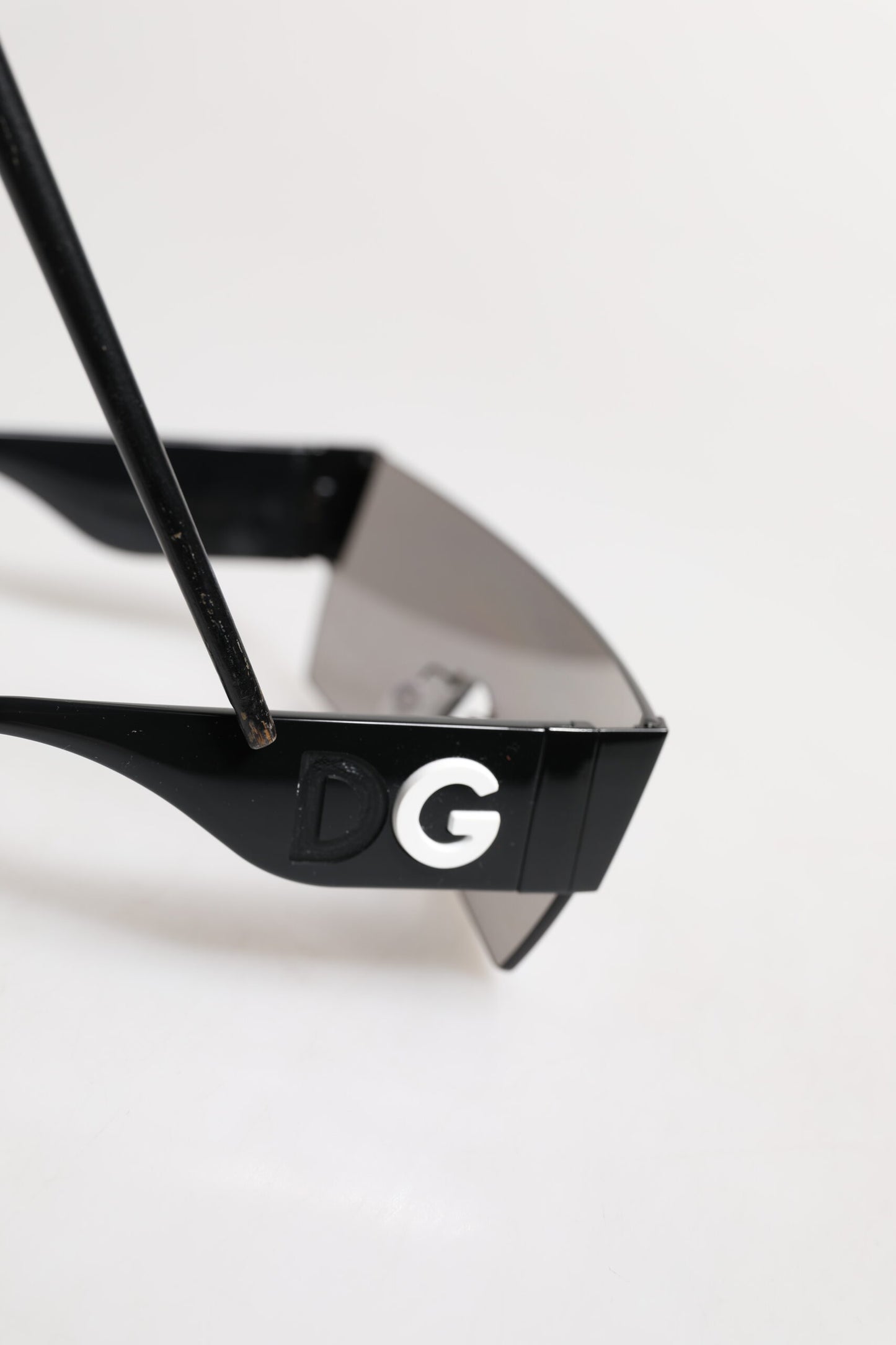 Dolce & Gabbana Schwarzer Metallrahmen DNA Graffiti DG2233 Eyewear Sonnenbrillen