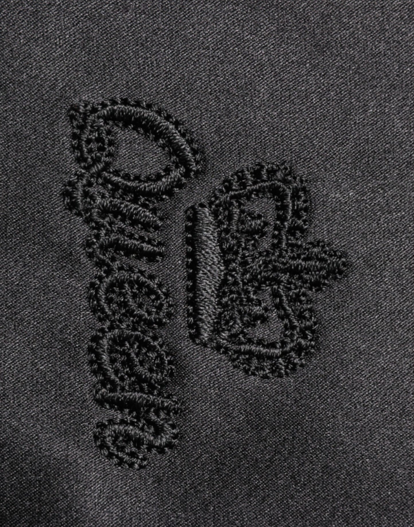 Dolce & Gabbana Schwarzes Seidenblusentop mit Ascot-Kragen und Knöpfen