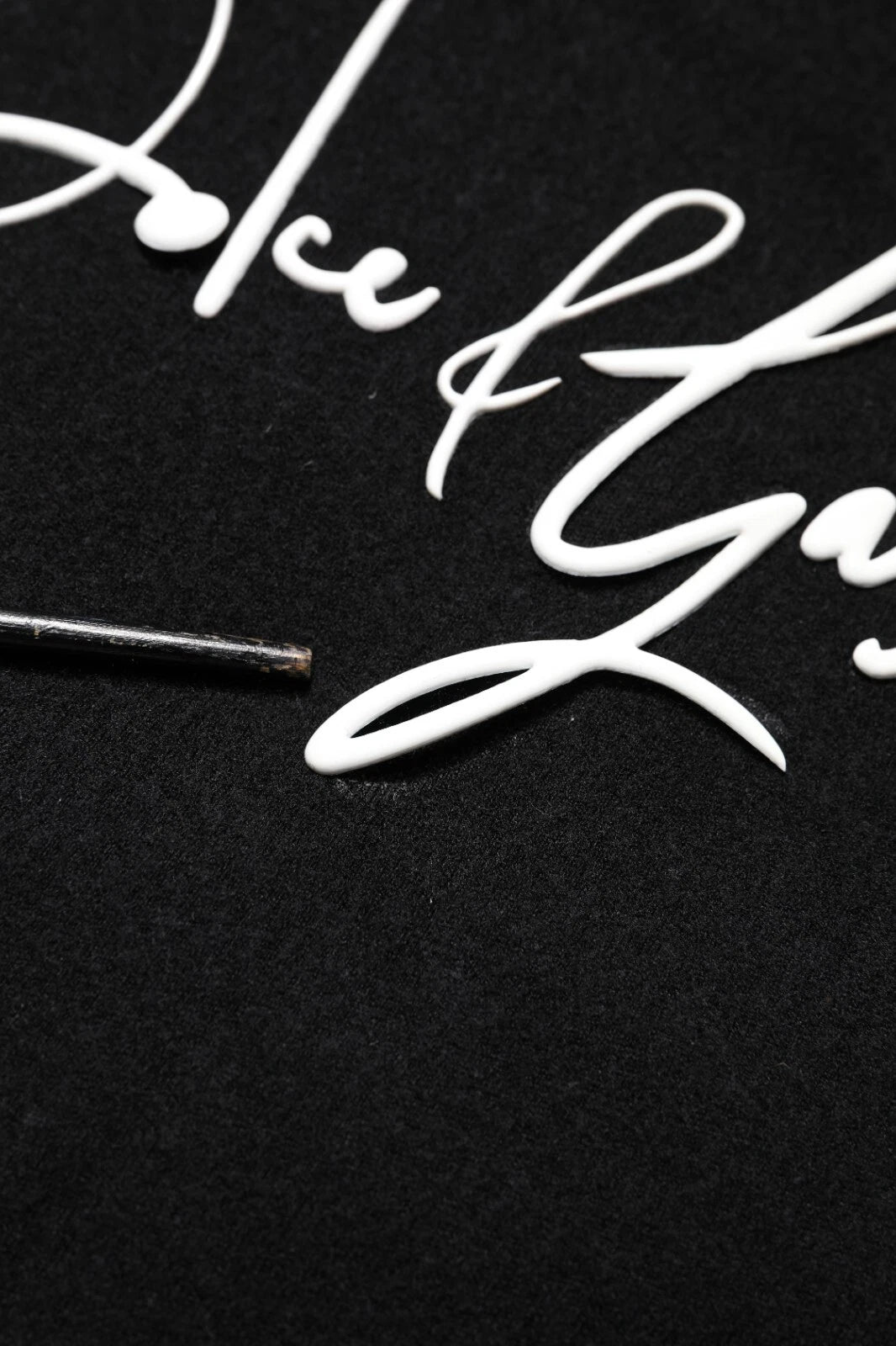 Dolce & Gabbana Schwarzes Sweatshirt mit Logodruck und Kapuze