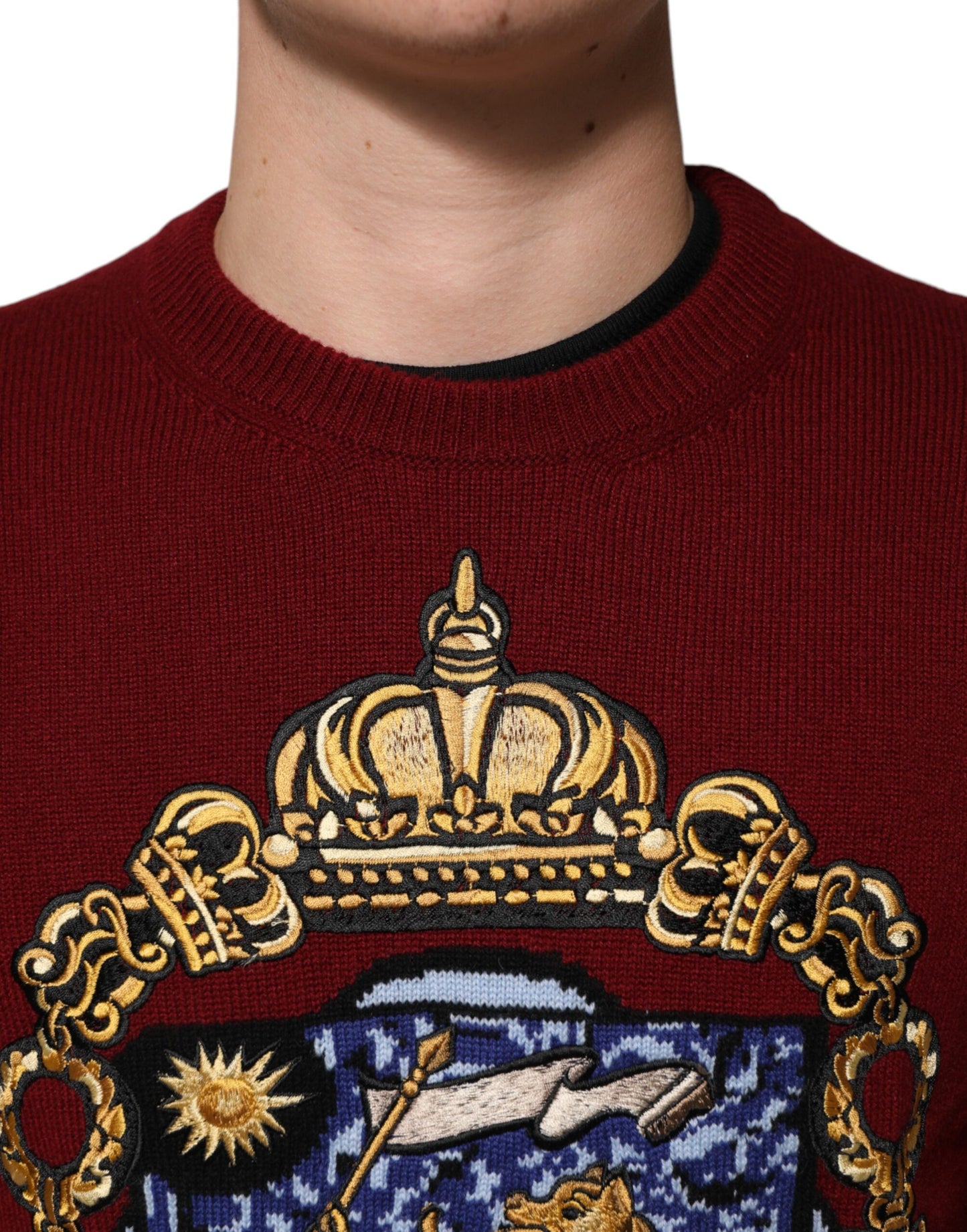 Dolce & Gabbana Burgunderfarbener Pullover aus Kaschmir mit Löwenwappen