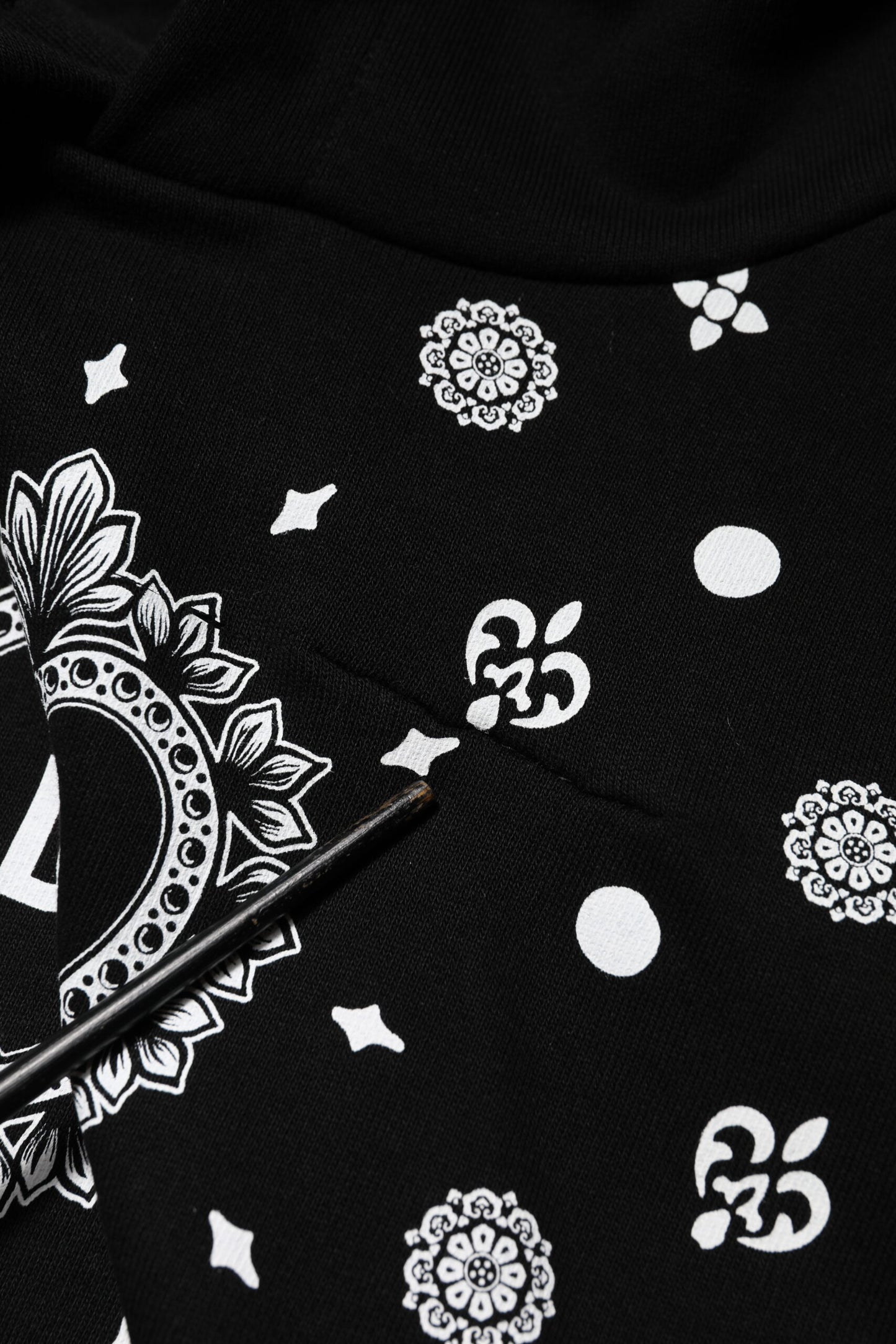 Dolce & Gabbana Schwarzes Bandana Kapuzen-Sweatshirt für Männer Pullover