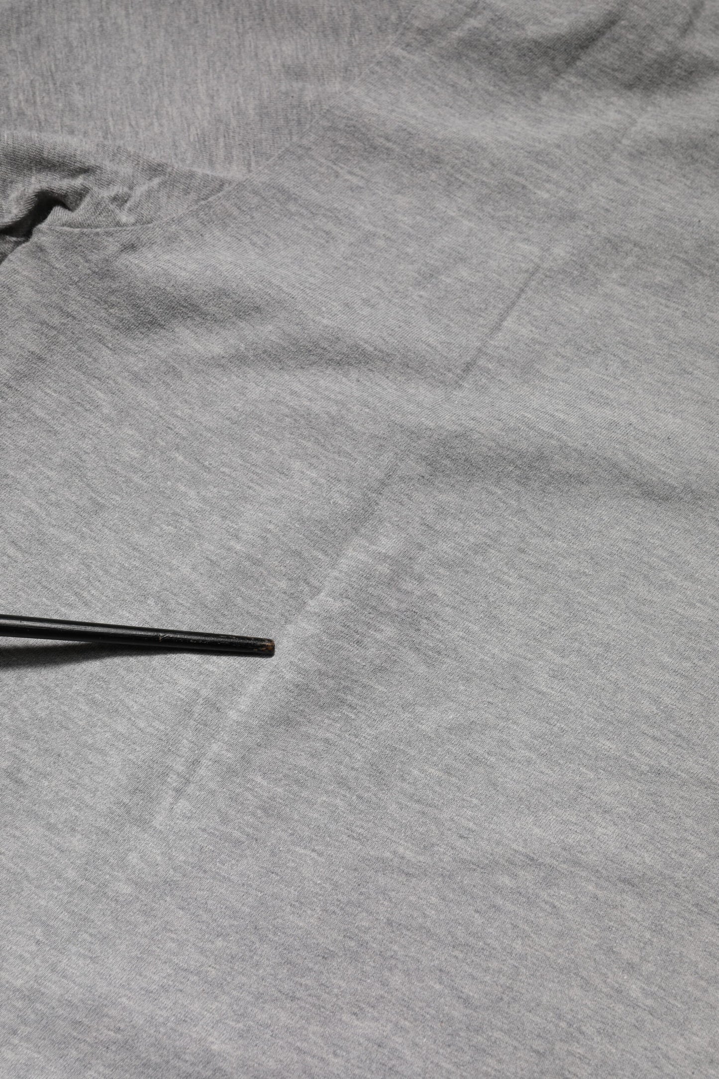 Dolce & Gabbana Graues DG-Grafikdruck-T-Shirt aus Baumwolle mit Rundhalsausschnitt