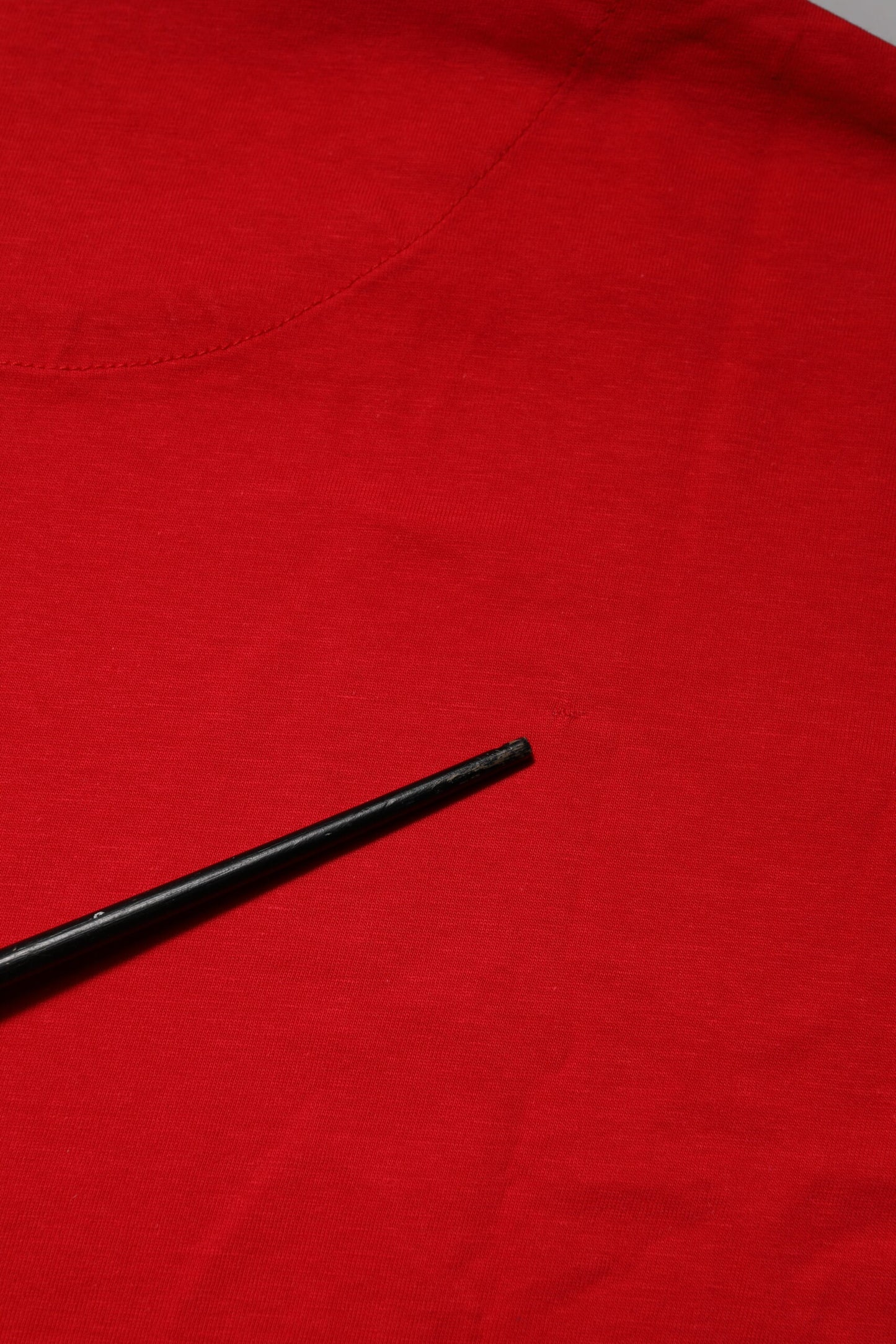 Dolce & Gabbana Rotes T-Shirt mit Rundhalsausschnitt und kurzen Ärmeln