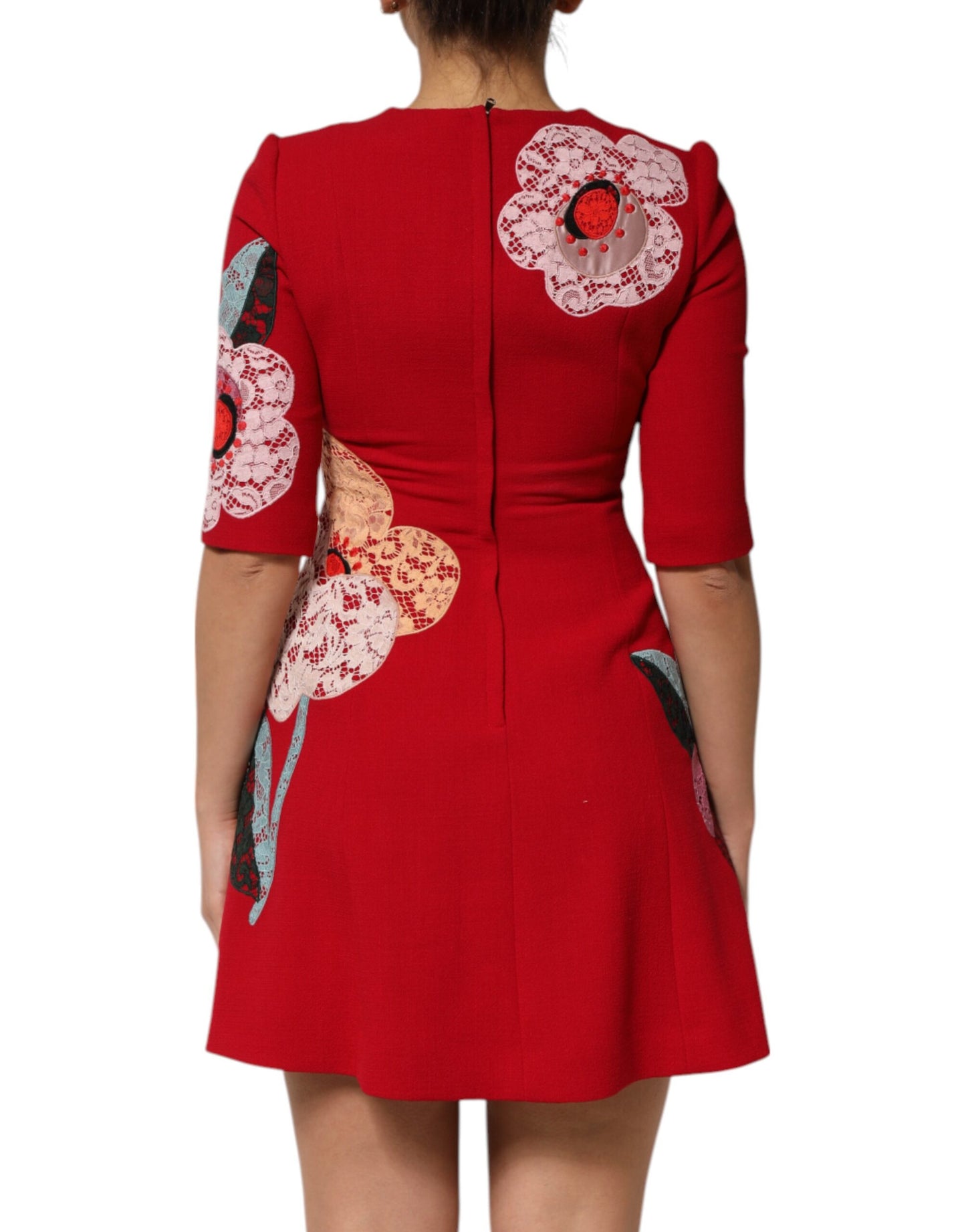 Dolce & Gabbana Rotes Minikleid mit Blumenapplikationen aus Spitze und A-Linie