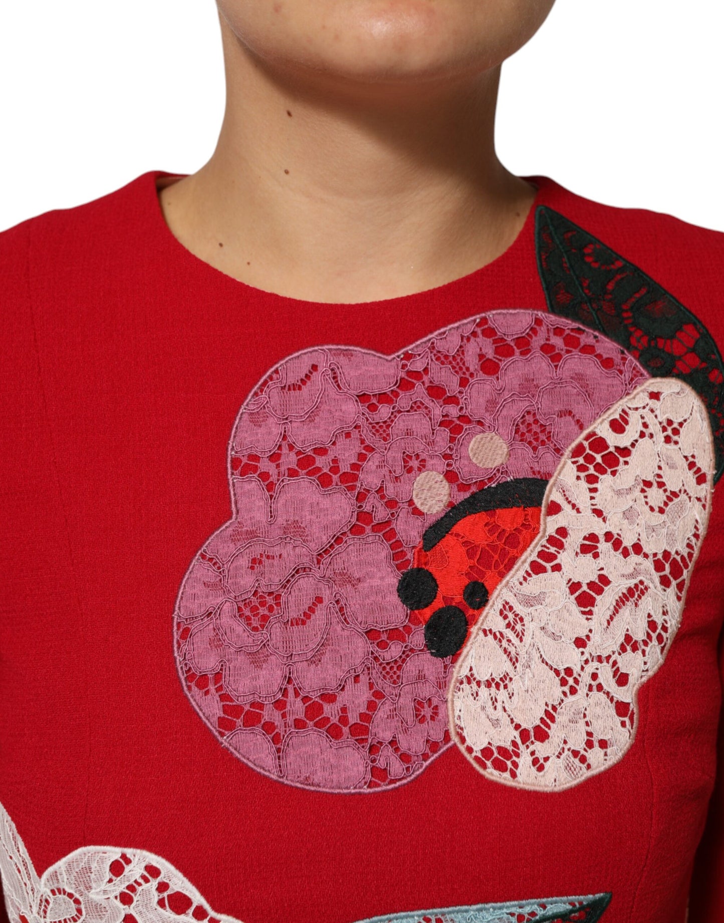 Dolce & Gabbana Rotes Minikleid mit Blumenapplikationen aus Spitze und A-Linie