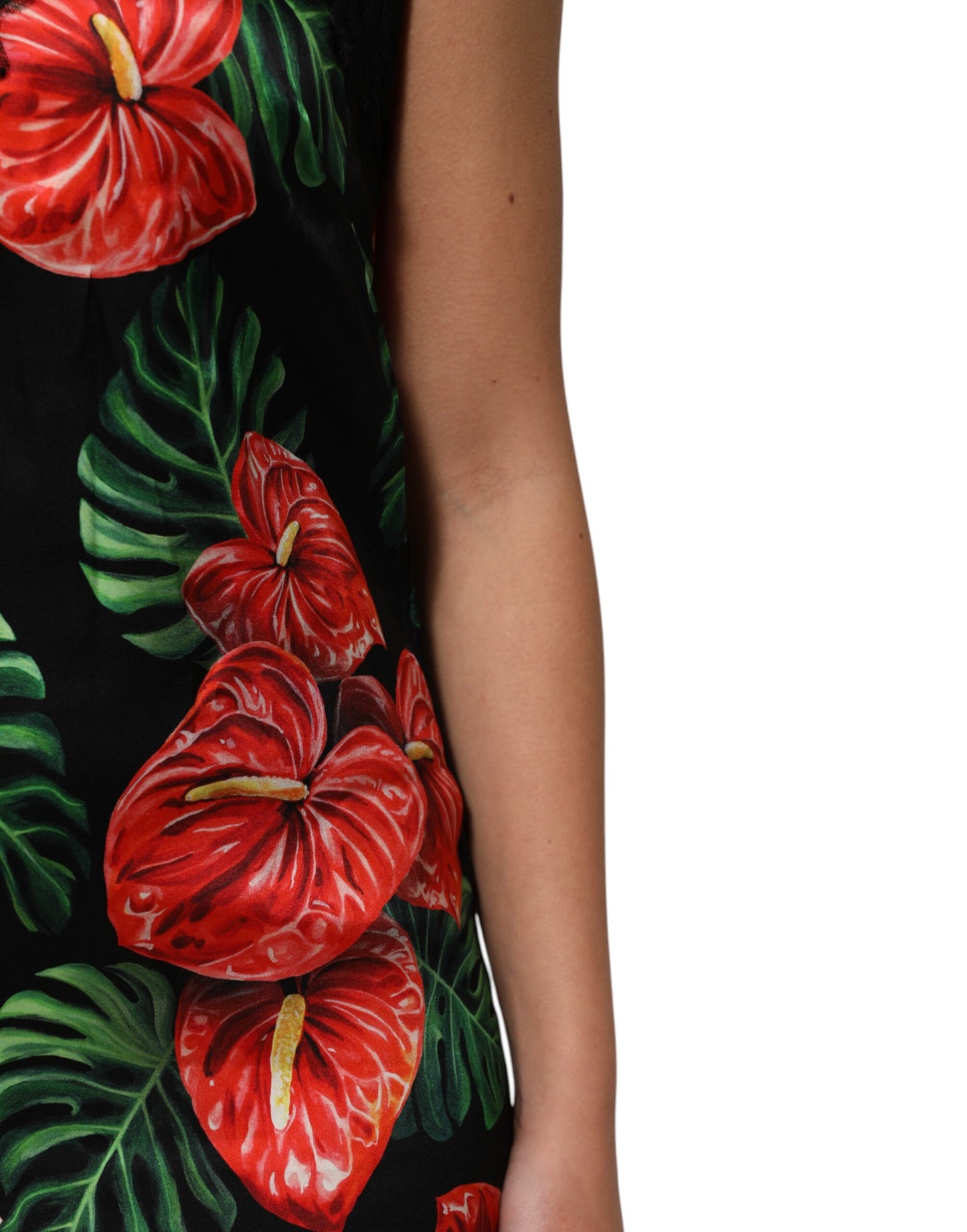 Dolce & Gabbana Schwarzes geblümtes Chemise-Dessous-Kleid mit Spitzenbesatz