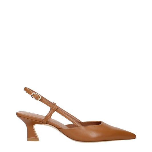 Stuart Weitzman Braune Leder Pumps mit mittlerem Absatz