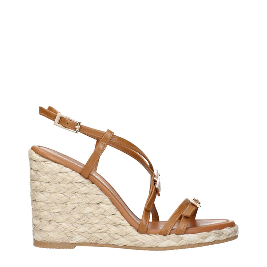 Stuart Weitzman Braune Leder-Keilsandalen