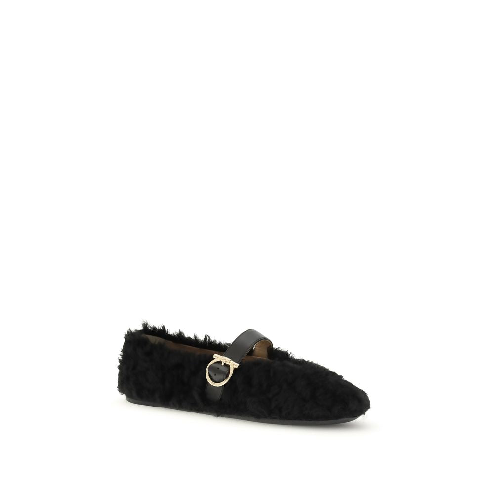 Ferragamo Gancini-beschmückte Ballerinas